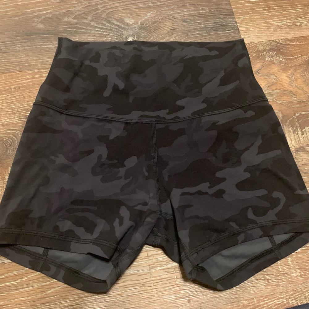 Lulu lemon bike shorts